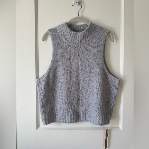 NEW with tags Reformation Saga Sleeveless Turtleneck Sweater – Light Gray - Picture 2 of 11